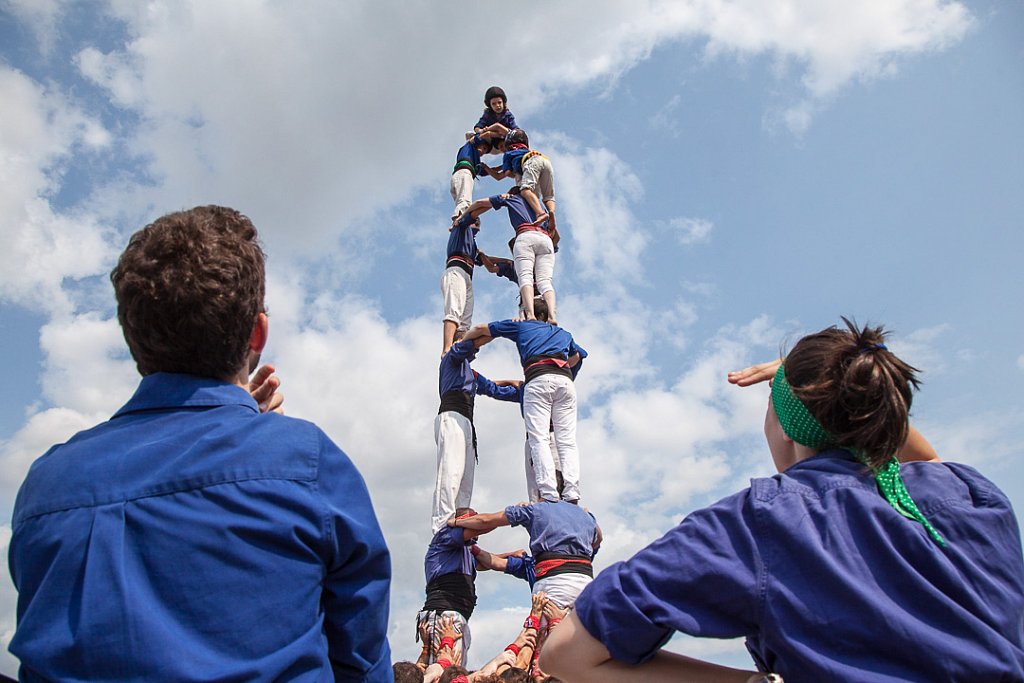 Human tower at Montreal Completement Cirque festival